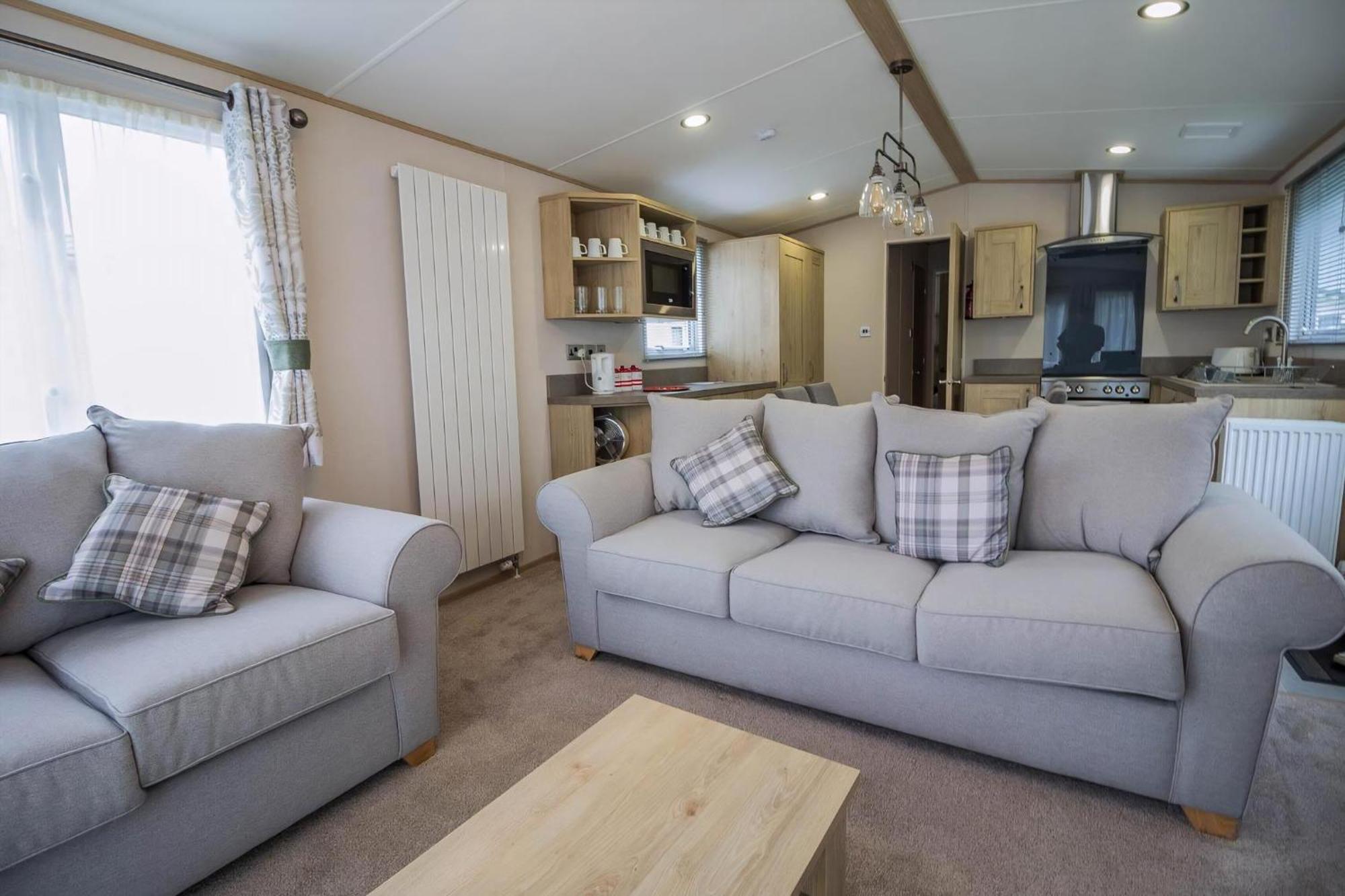 فندق Beautiful 6 Berth Caravan With Decking At Southview Holiday Park Ref 33024O سكيغنيس المظهر الخارجي الصورة