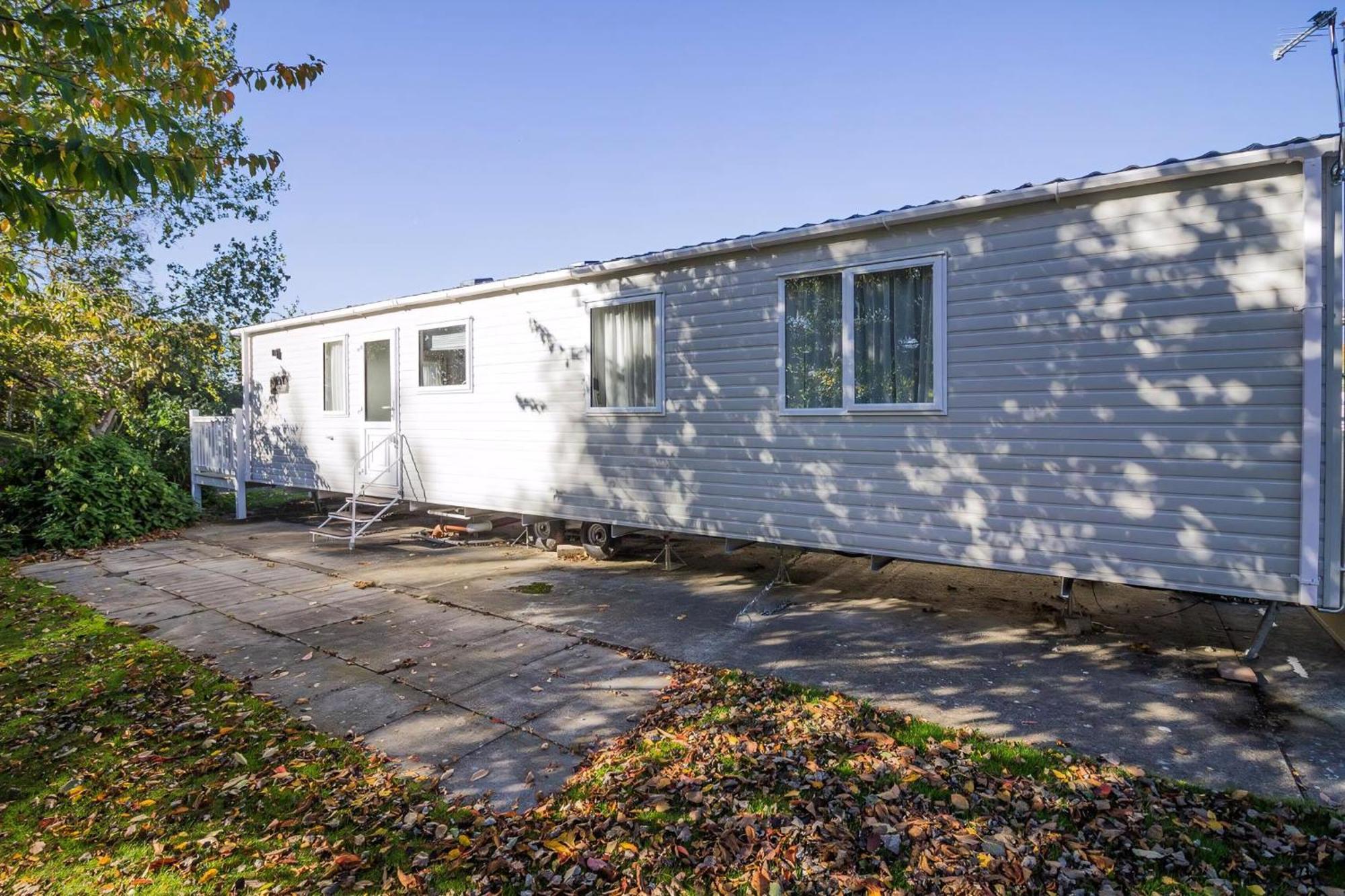 فندق Beautiful 6 Berth Caravan With Decking At Southview Holiday Park Ref 33024O سكيغنيس المظهر الخارجي الصورة