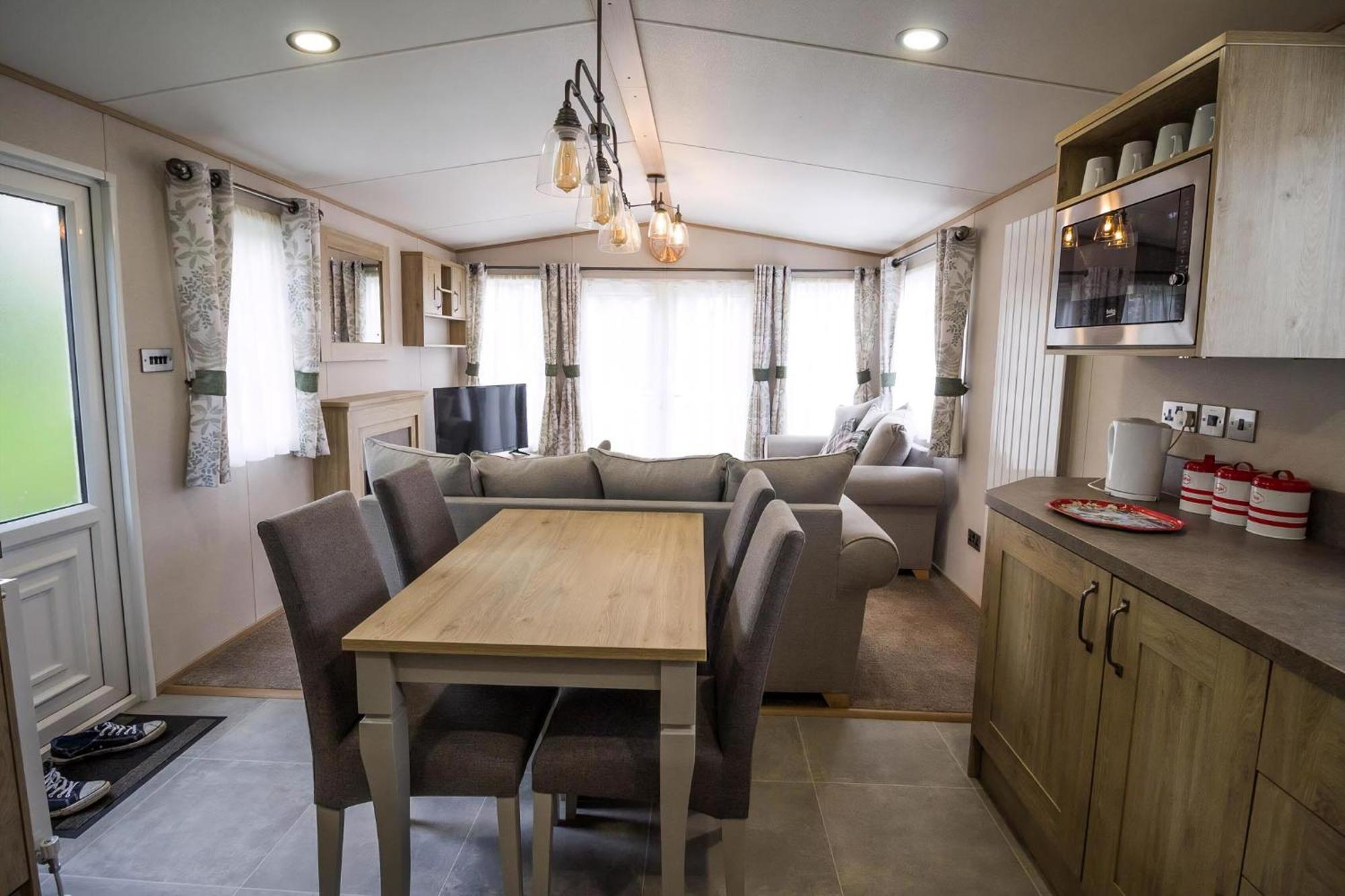 فندق Beautiful 6 Berth Caravan With Decking At Southview Holiday Park Ref 33024O سكيغنيس المظهر الخارجي الصورة