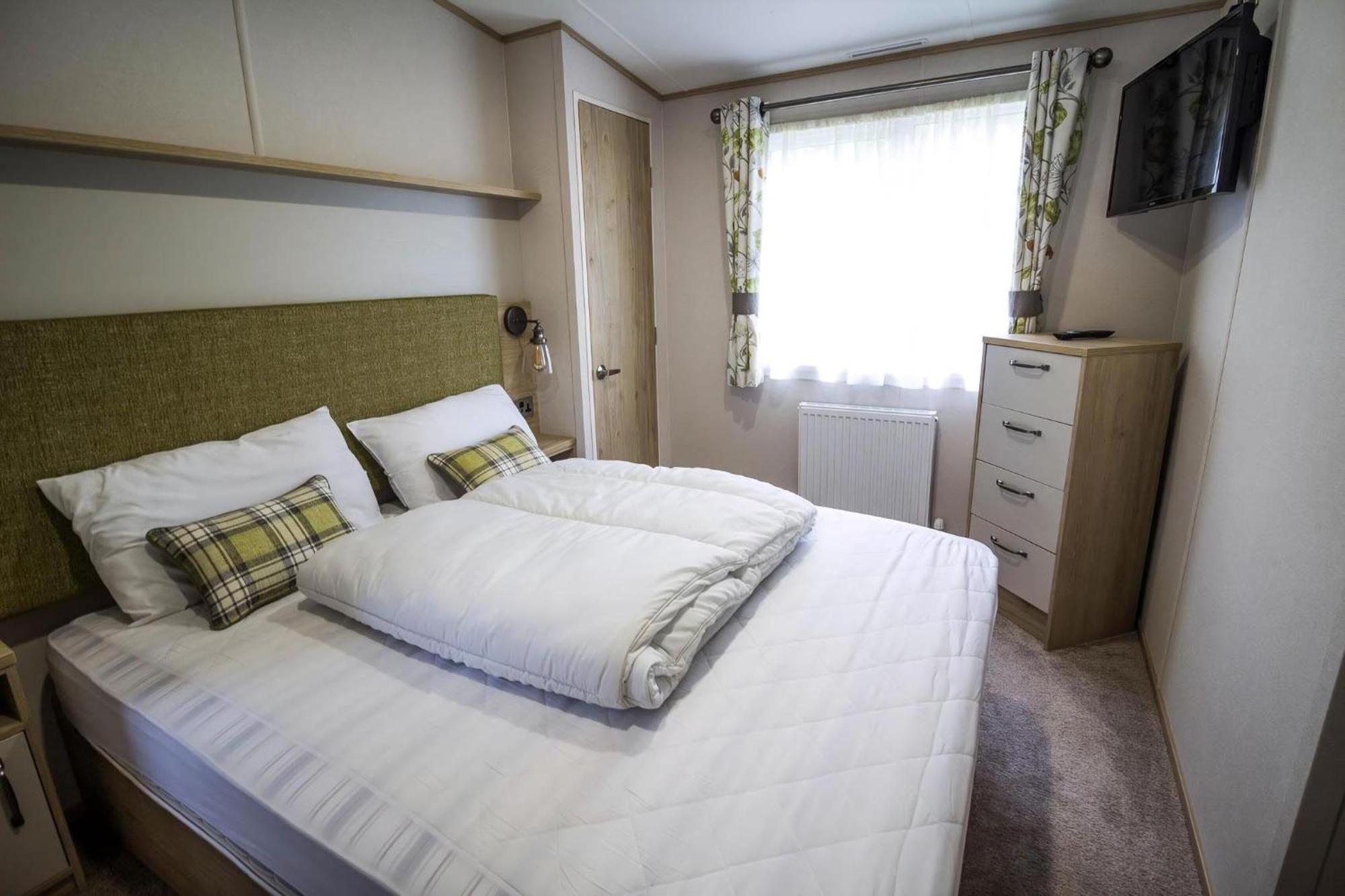 فندق Beautiful 6 Berth Caravan With Decking At Southview Holiday Park Ref 33024O سكيغنيس المظهر الخارجي الصورة